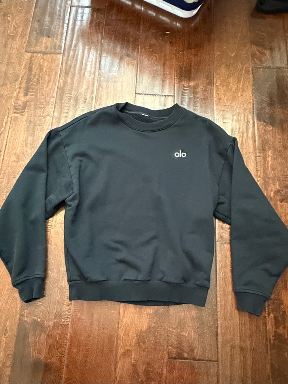 ALO black Accolade pullover